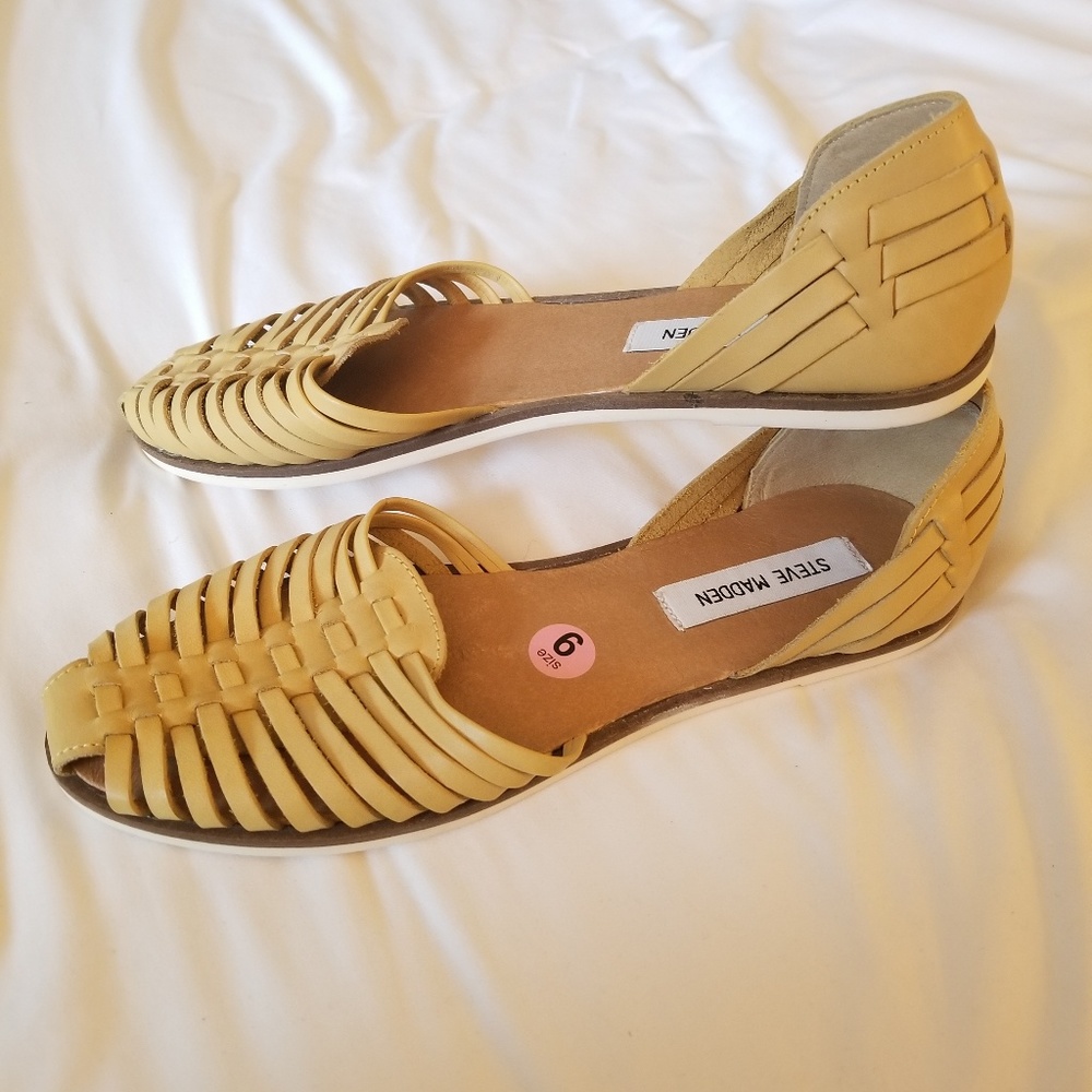 Mustard Steve Madden Sandals Size 9